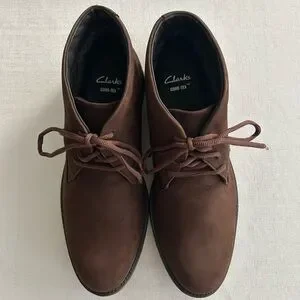 Clarks | Shoes | Nwot Clarks Eldredge Mid Chukka Ankle Boots  display picture 2